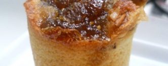Gâteau fondant aux noix, amandes et figues