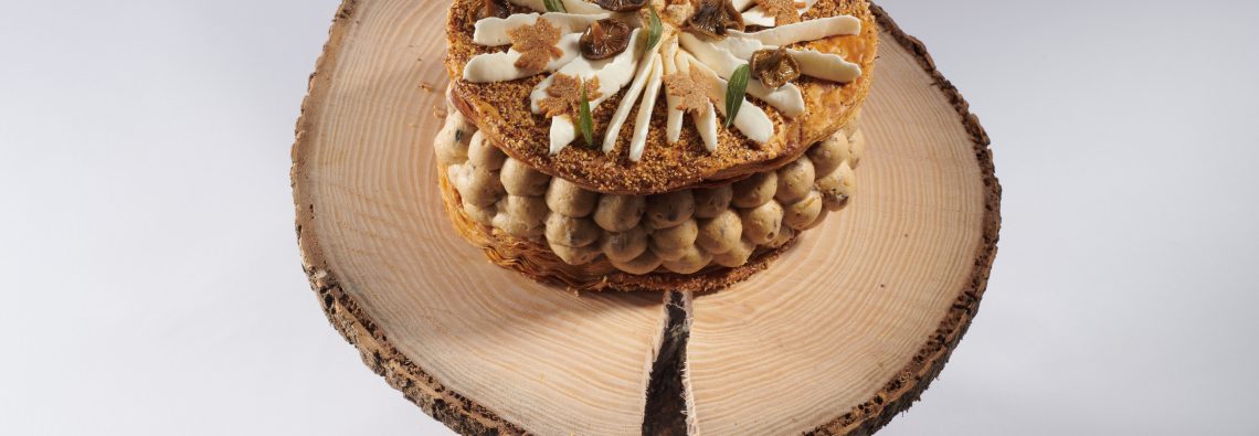 Photo du Millefeuille aux gaudes, poires et champignons d'Axel Pachot, création gagnante du 3e Concours La Pâtisserie Durable.